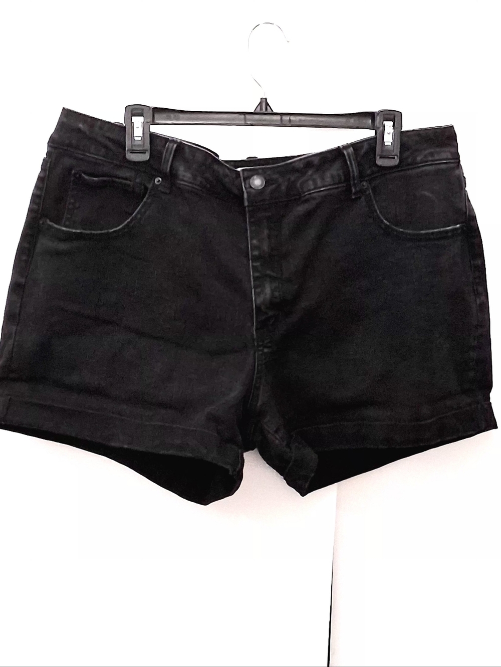 Time and Tru Women's Black Denim Jean Shorts Size 20